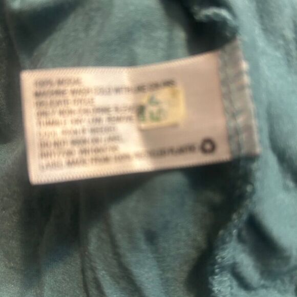 Mossimo Supply Co. Green 1 pocket scoop neck tee, size XXL - Picture 4 of 4